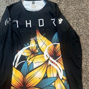 Thor mens Black and Yellow Graphic Shirt